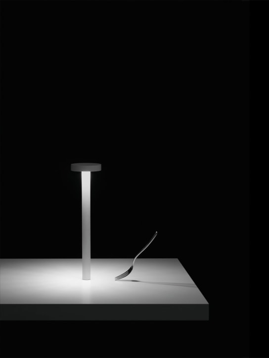 Davide Groppi: TeTaTeT table lamp - White - ecraft_1 | Luisa Via Roma