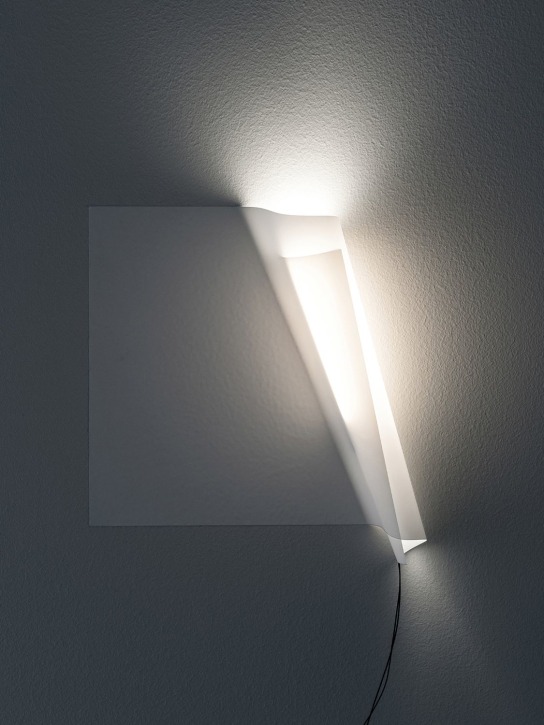 Davide Groppi: Pagina wall lamp - White - ecraft_1 | Luisa Via Roma