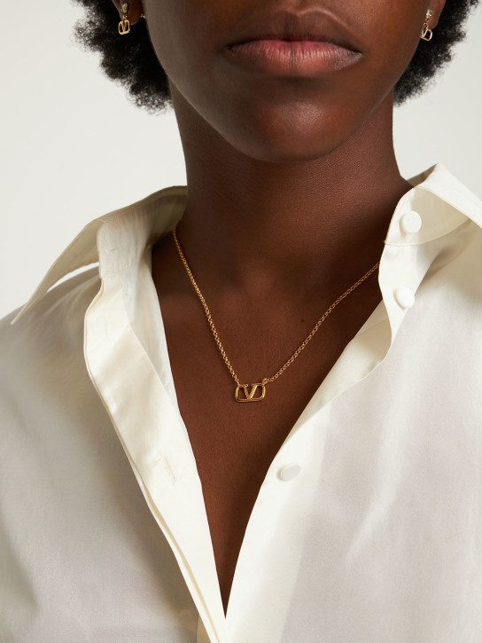 Valentino Garavani: V logo signature long chain necklace - Gold - women_1 | Luisa Via Roma
