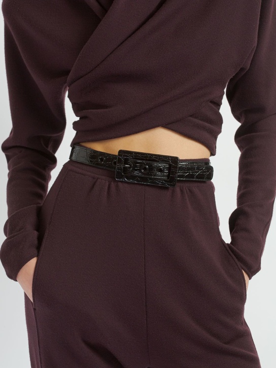 Saint Laurent: 25mm Croc embossed leather belt - Black - women_1 | Luisa Via Roma