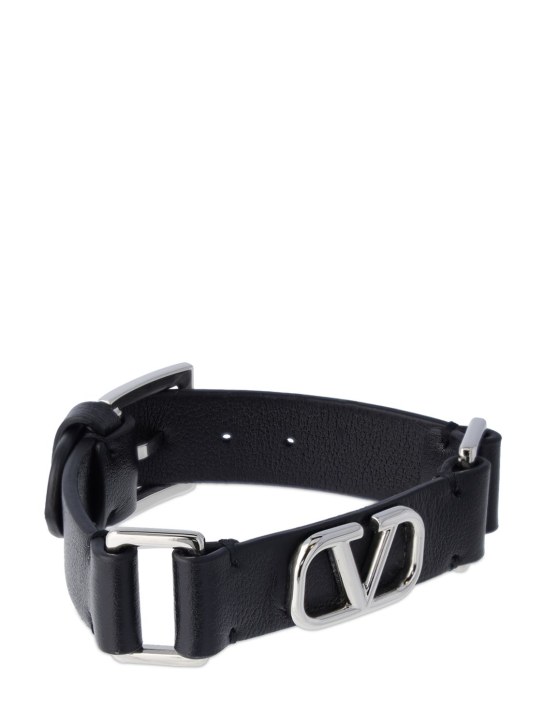 Valentino Garavani: V logo signature leather belt bracelet - Black/Silver - men_1 | Luisa Via Roma