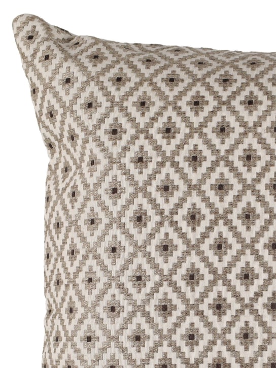 Frette: Luxury Domino cushion - ecraft_1 | Luisa Via Roma
