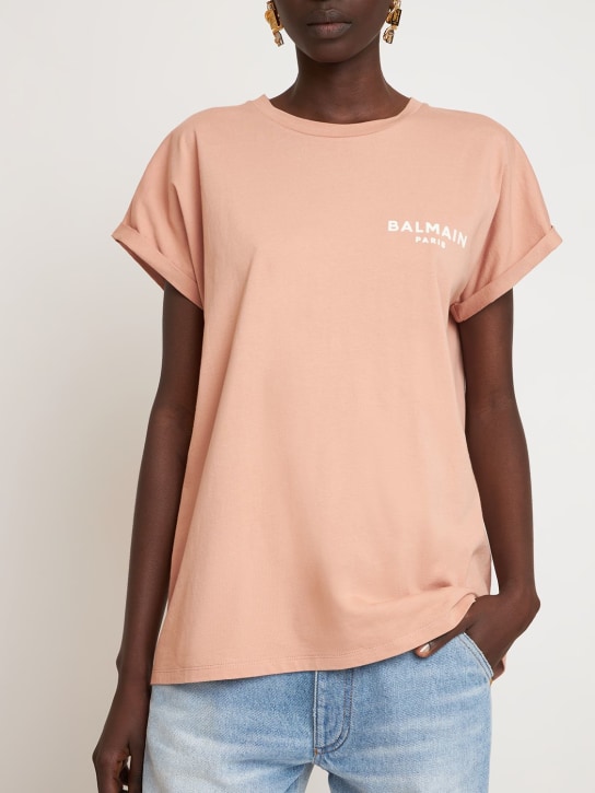 Balmain: Camiseta de jersey de algodón con logo floqueado - Carne/Blanco - women_1 | Luisa Via Roma