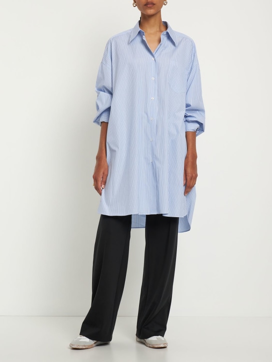 Maison Margiela: Camicia lunga in popeline di cotone a righe - Bianco/Blu - women_1 | Luisa Via Roma
