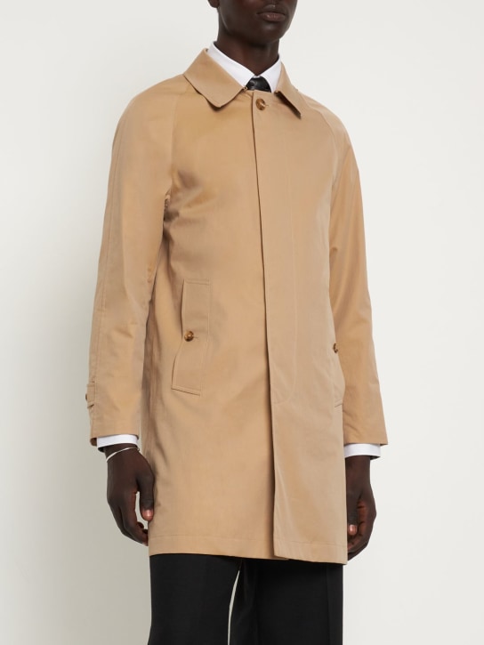Burberry: Camden cotton raincoat - Honey - men_1 | Luisa Via Roma