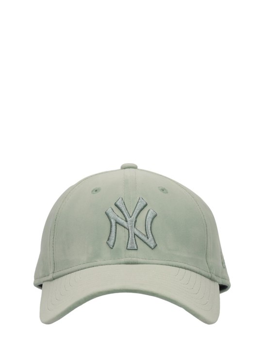 New Era: Cappello 9Forty NY Yankees in velour - Verde - women_0 | Luisa Via Roma