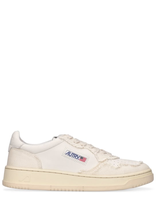 Autry: 35mm Medalist low canvas sneakers - White - women_0 | Luisa Via Roma