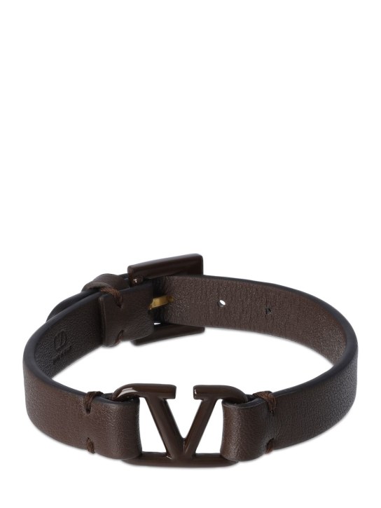 Valentino Garavani: Tone-on-tone V logo leather bracelet - Fondant - men_0 | Luisa Via Roma