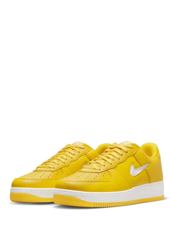 Nike: Sneakers Air Force 1 Low Retro - Speed Yellow - men_1 | Luisa Via Roma