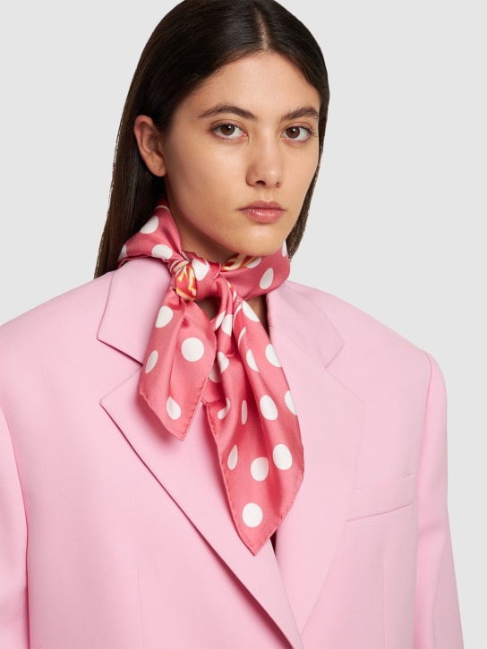 Versace: La Vacanza silk twill scarf - Fuxiapin - women_1 | Luisa Via Roma