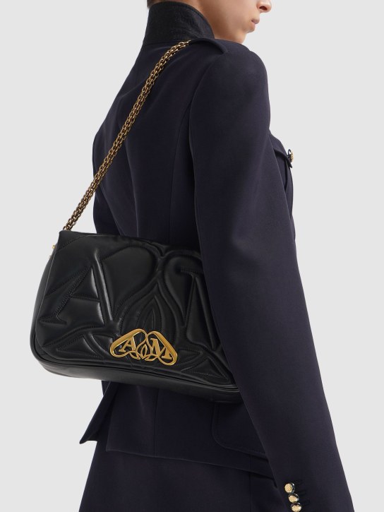 Alexander McQueen: The Seal leather shoulder bag - Black - women_1 | Luisa Via Roma