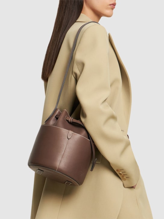 Anya Hindmarch: Small Compostable leather bucket bag - women_1 | Luisa Via Roma
