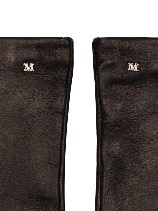 Max Mara: Afidee smooth leather gloves - Black - women_1 | Luisa Via Roma