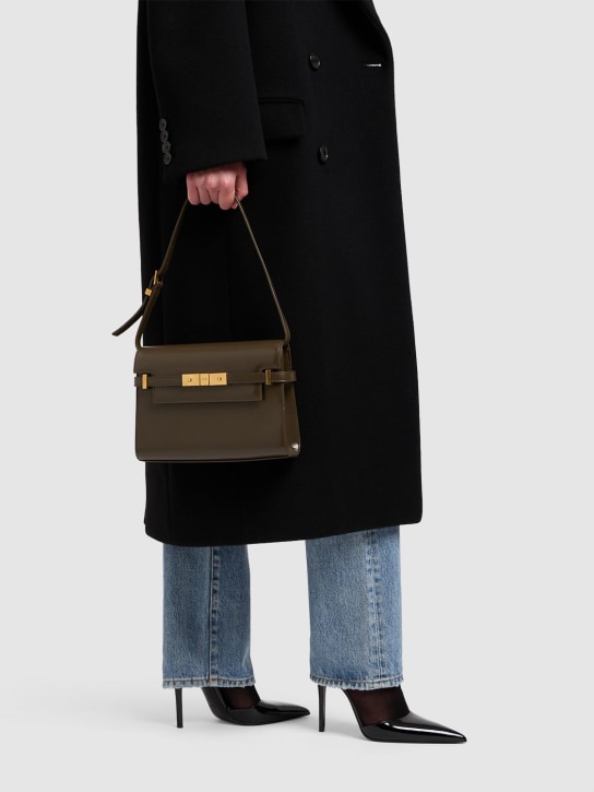 Saint Laurent: Petit sac porté épaule en cuir Manhattan - Light Musk - women_1 | Luisa Via Roma