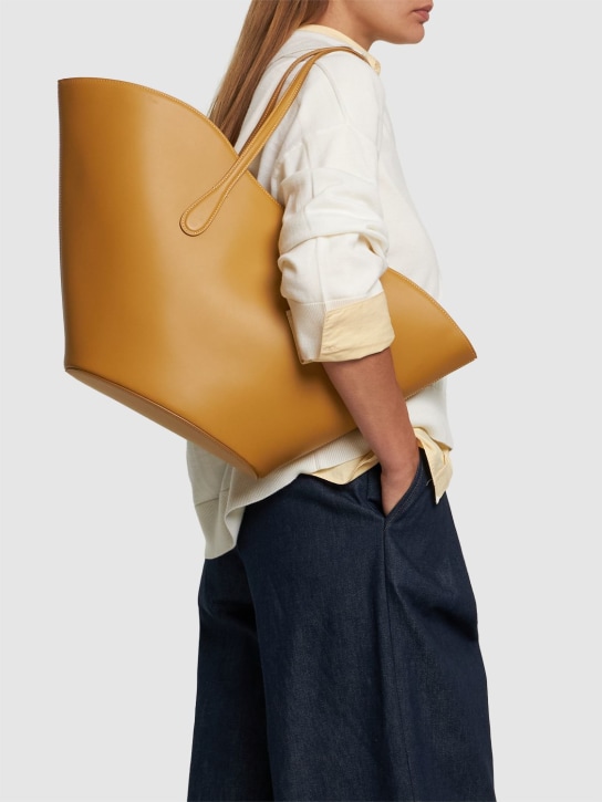 Little Liffner: Large Open Tulip leather tote bag - women_1 | Luisa Via Roma