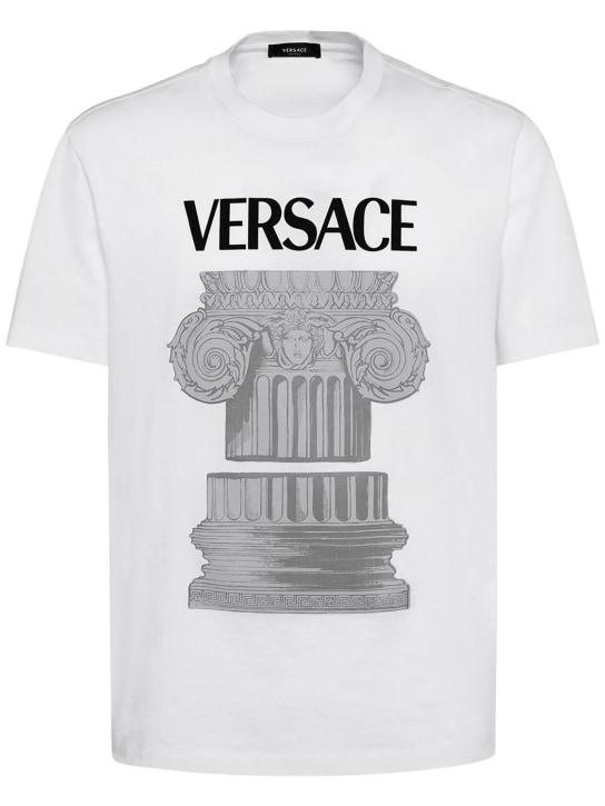 Versace: T-shirt en jersey de coton imprimé logo - Blanc Optique - men_0 | Luisa Via Roma