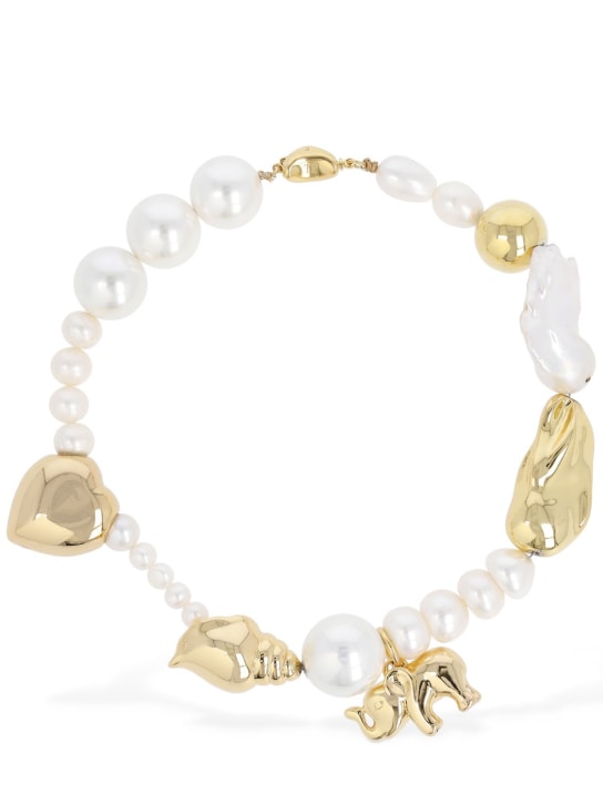 Timeless Pearly: Collier en perles à multiples charms - Pearl/Gold - women_0 | Luisa Via Roma