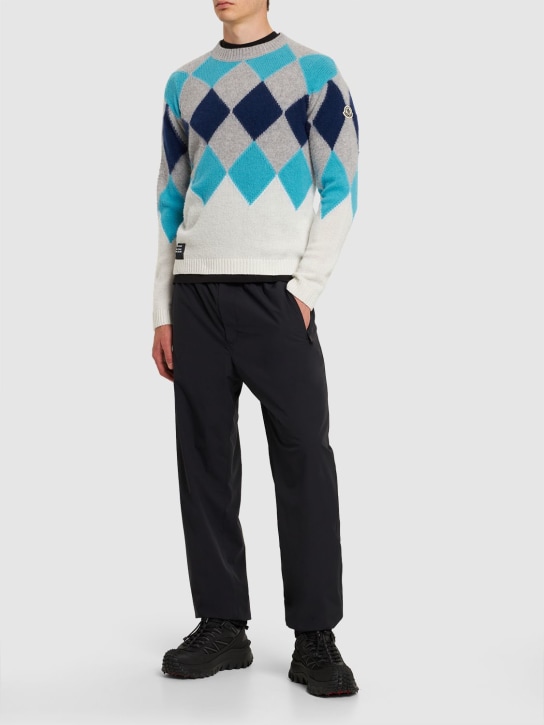 Moncler Genius: Suéter de lana y cashmere - Azul/Multi - men_1 | Luisa Via Roma