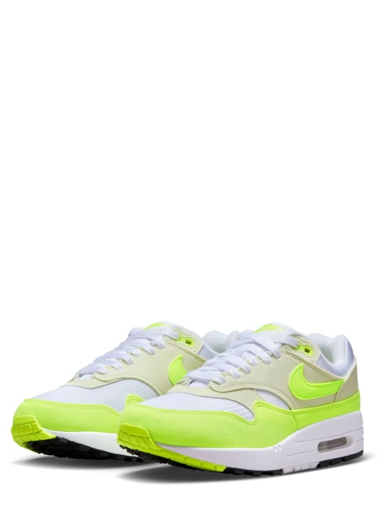 Nike: Sneakers Air Max 1'87 - White/Volt-sea - women_1 | Luisa Via Roma