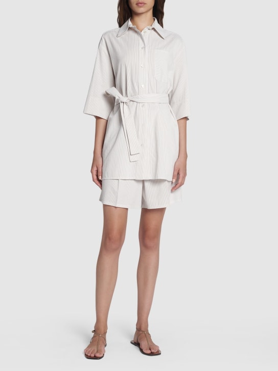 Max Mara: Langes Seersucker-Hemd aus texanischer Baumwolle - Weiß/Beige - women_1 | Luisa Via Roma