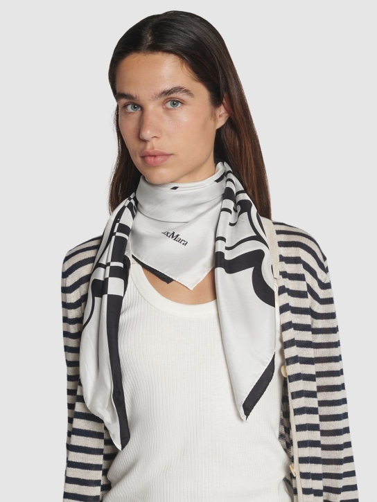 Max Mara: Carre90 silk foulard - Maxmaragram - women_1 | Luisa Via Roma