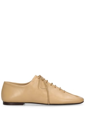 Lemaire: 10mm Souris leather lace-up shoes - Seashell Beige - women_0 | Luisa Via Roma