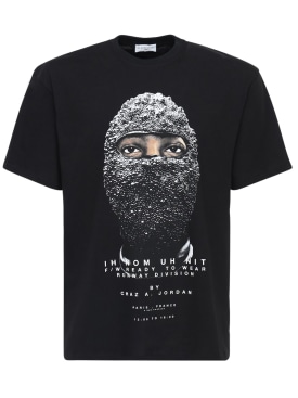 Ih Nom Uh Nit: 마스크 프린트 코튼 티셔츠 - 블랙 - men_0 | Luisa Via Roma