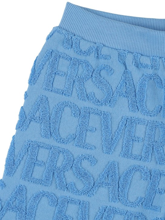 Versace: 로고 코튼 스웻 쇼츠 - 블루 - kids-boys_1 | Luisa Via Roma