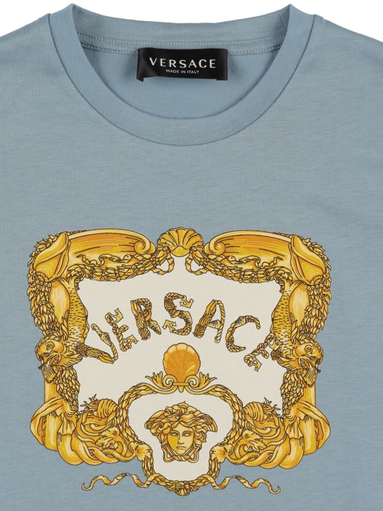 Versace: Camiseta de jersey de algodón con logo - Azul Claro - kids-boys_1 | Luisa Via Roma