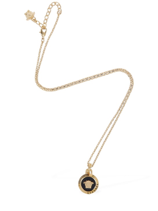 Versace: Lange Halskette mit Medusamünze - Gold/Schwarz - men_1 | Luisa Via Roma