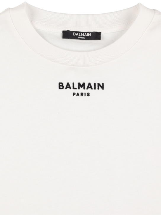 Balmain: T-shirt en jersey de coton biologique à logo - kids-boys_1 | Luisa Via Roma