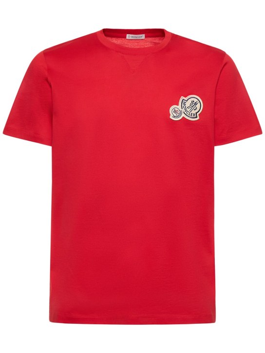 Moncler: Logo patch cotton jersey t-shirt - Kırmızı - men_0 | Luisa Via Roma