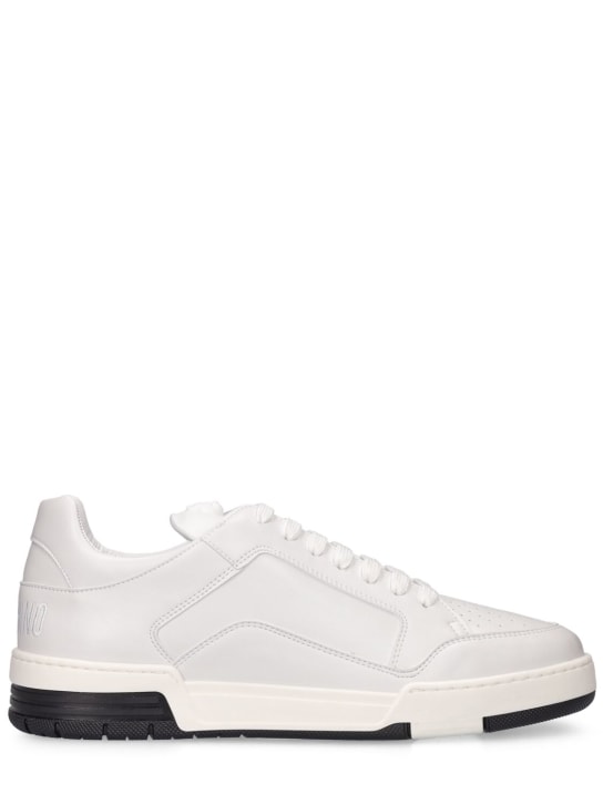 Moschino: Sneakers low top in similpelle - Bianco - men_0 | Luisa Via Roma