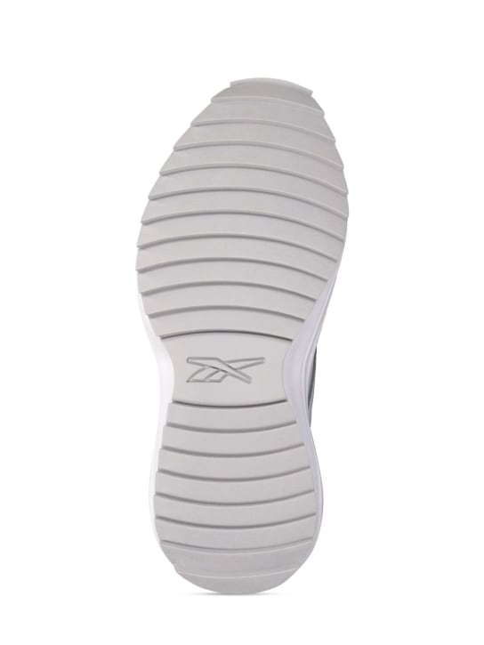 Reebok Classics: Classic Leather SP Extra スニーカー - Footwear White - women_4 | Luisa Via Roma