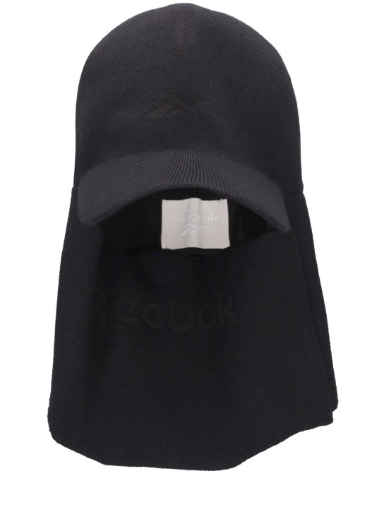 Reebok Classics: 针织面具帽子 - 黑色 - women_0 | Luisa Via Roma