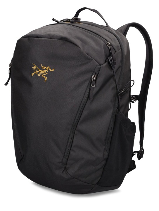 Arc'teryx: 26l Rucksack "Mantis" - men_1 | Luisa Via Roma
