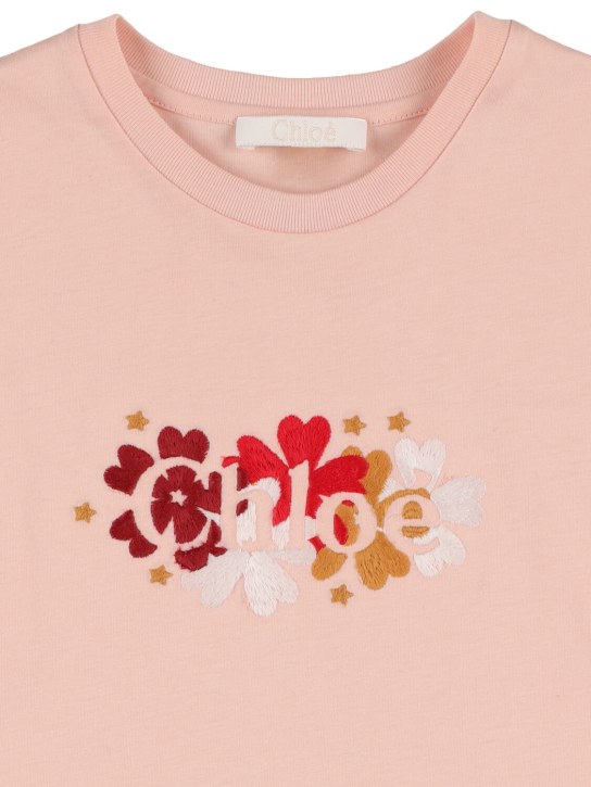 Chloé: Camiseta de jersey de algodón orgánico con logo - Rosa - kids-girls_1 | Luisa Via Roma