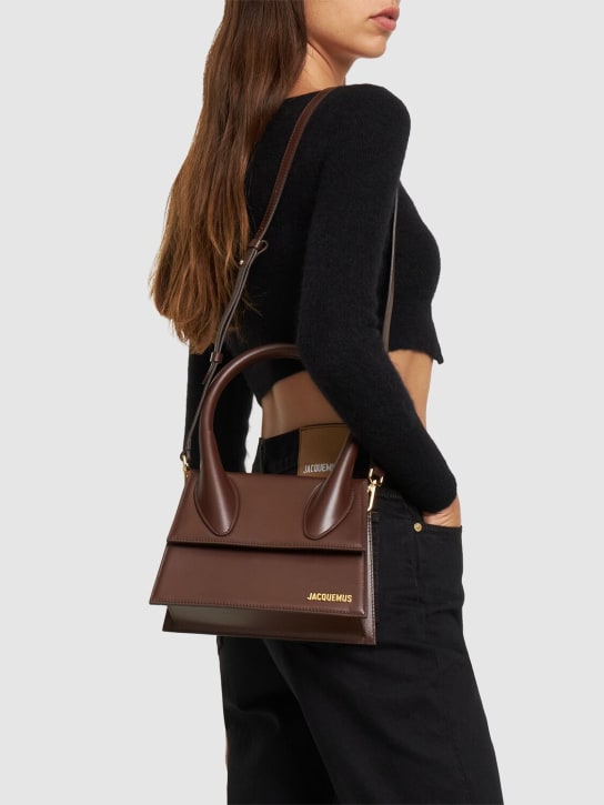 Jacquemus: Le Grand Chiquito leather top handle bag - Midnight Brown - women_1 | Luisa Via Roma