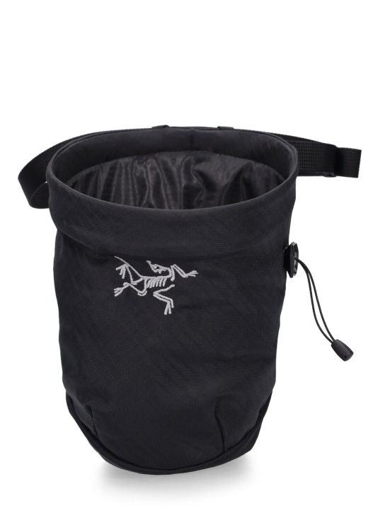 Arc'teryx: Ion small chalk bag - women_0 | Luisa Via Roma