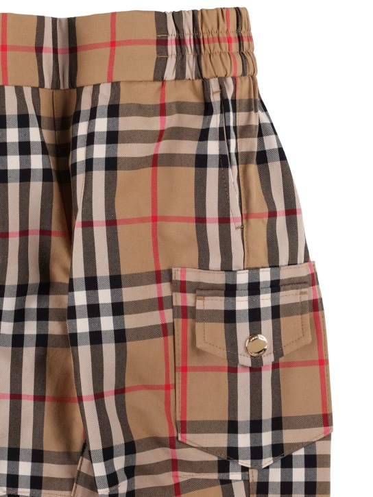 Burberry: Pantalon cargo en coton à carreaux - Beige - kids-boys_1 | Luisa Via Roma