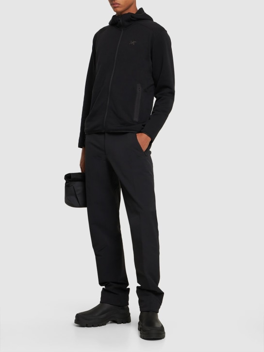 Arc'teryx: Hoodie „Kyanite AR“ - men_1 | Luisa Via Roma