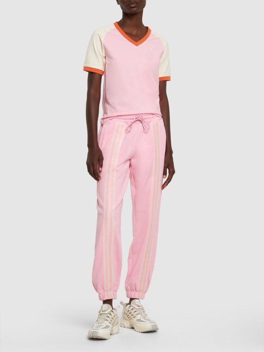 adidas Originals: Cali V네크 티셔츠 - 핑크 - women_1 | Luisa Via Roma
