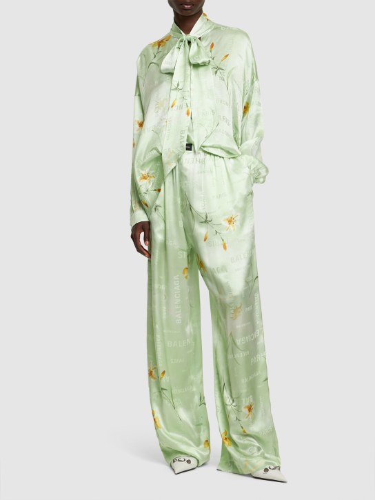 Balenciaga: Pantalones de pijama de seda - Verde/Multi - women_1 | Luisa Via Roma