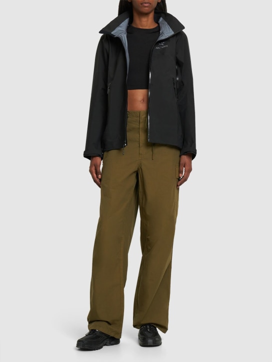 Arc'teryx: Giacca Beta AR con cappuccio - women_1 | Luisa Via Roma