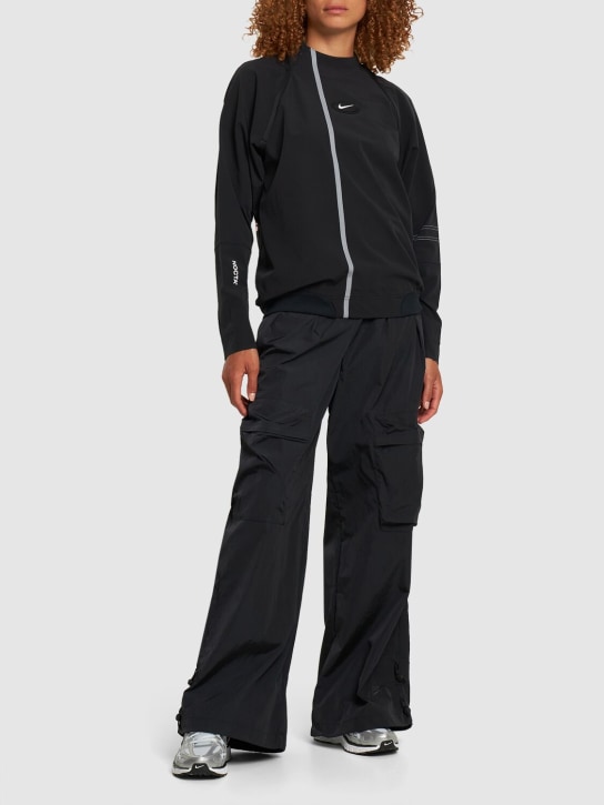Nike: Pantaloni cargo larghi in techno - Black/Black/Bla - women_1 | Luisa Via Roma