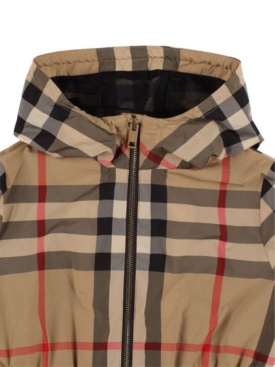 Burberry: Manteau en nylon à carreaux - Beige - kids-boys_1 | Luisa Via Roma