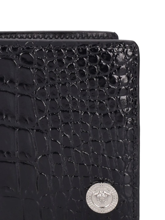 Versace: Portefeuille en cuir embossé croco - men_1 | Luisa Via Roma
