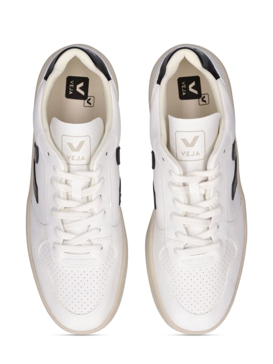 Veja: V-10 sneakers - White/Black - men_5 | Luisa Via Roma