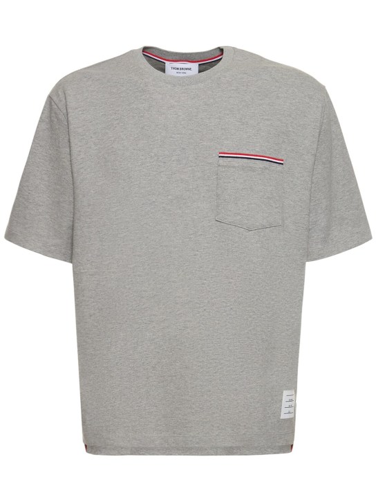 Thom Browne: T-shirt in jersey di cotone con dettaglio a righe - Grigio Chiaro - men_0 | Luisa Via Roma