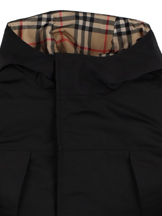 Burberry: Long nylon puffer jacket - Black - kids-girls_1 | Luisa Via Roma